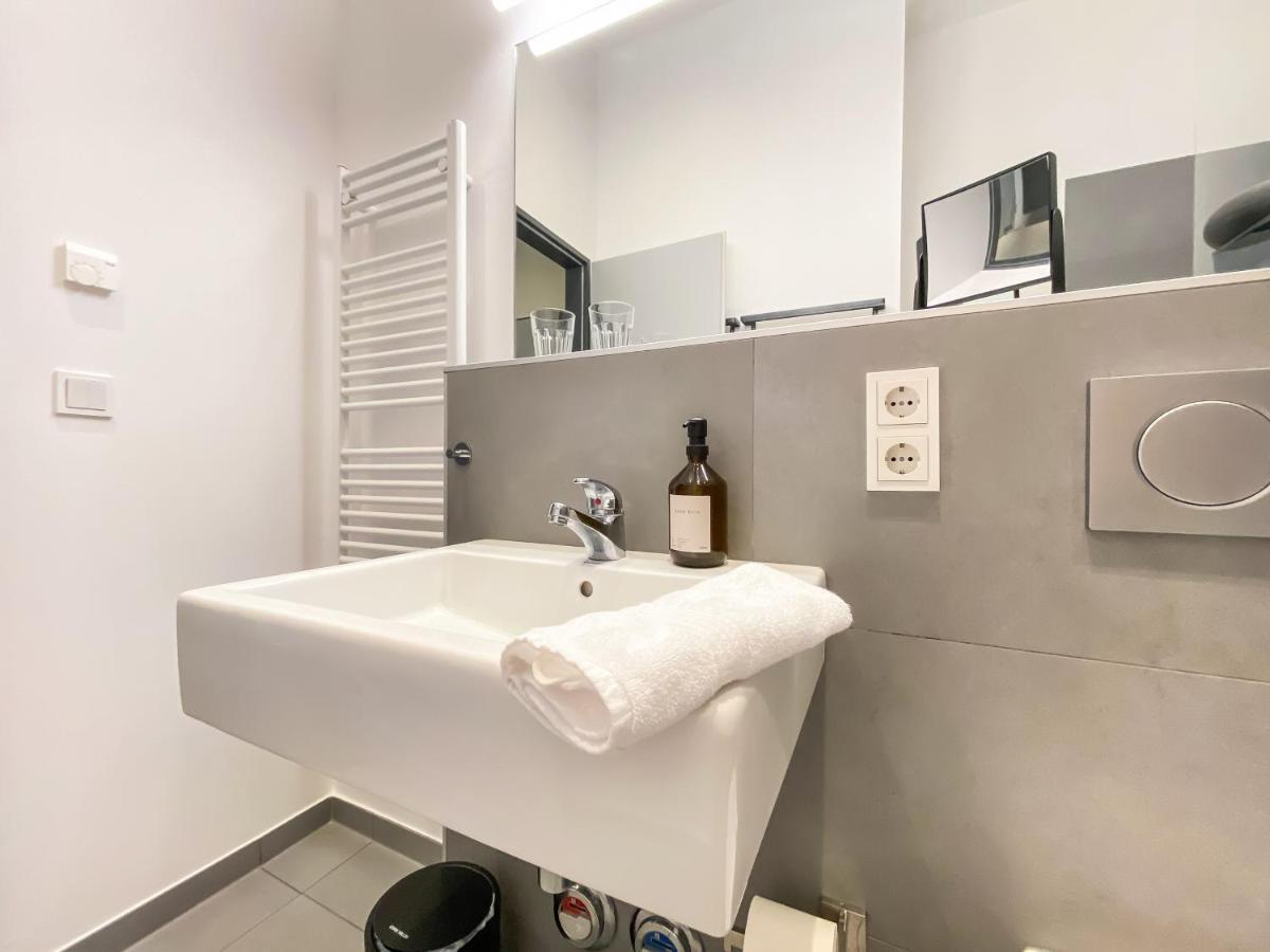 Modernes Loft-apartment Inkl Tiefgarage Im Zentrum Leipzigs Apartment